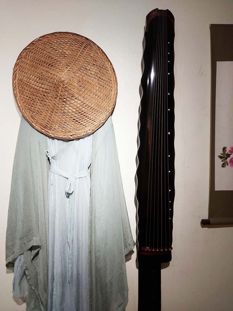 Cổ cầm Lạc Hà Thức (落霞式)